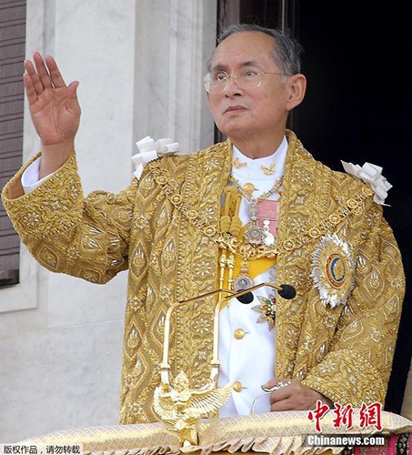 泰国王普密蓬去世 总理称王储哇集拉隆功将继位