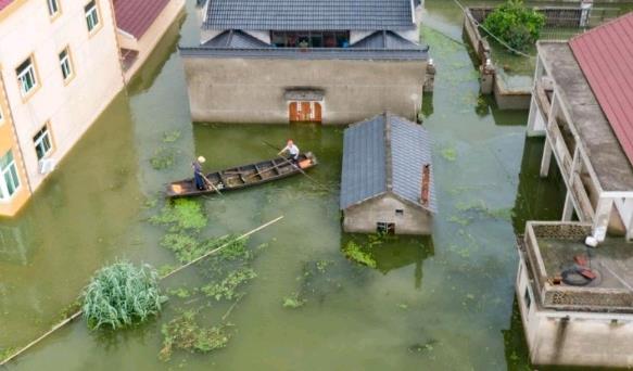 南京市溧水区和凤镇张家社区部分房屋因石臼湖涨水被淹
